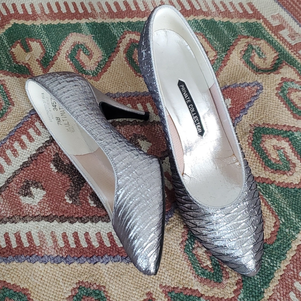 NOS Vintage Metallic Private Collection Heel